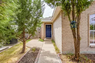 9825 Stoney Bridge Rd, Fort Worth, TX 76108 - Photo 2