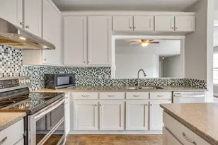 9825 Stoney Bridge Rd, Fort Worth, TX 76108 - Photo 14
