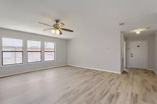 2428 Winford Dr, Grand Prairie, TX 75052 - Photo 16
