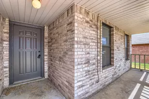 2428 Winford Dr, Grand Prairie, TX 75052 - Photo 4