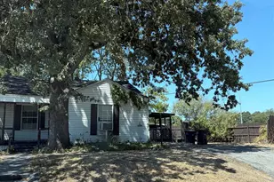 1017 Clarence St W, Fort Worth, TX 76117 - Photo 2