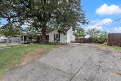 1017 Clarence Street W, Fort Worth, TX 76117 - Photo 2