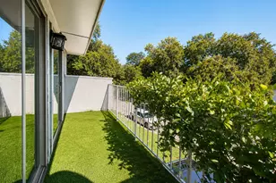 2113 Oakwood Ln, Arlington, TX 76012 - Photo 20