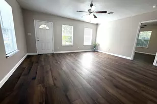 1802 N Woods St, Sherman, TX 75092 - Photo 8