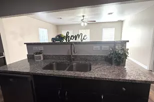 1802 N Woods St, Sherman, TX 75092 - Photo 4