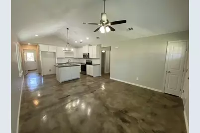 1017 S Scullin Avenue, Denison, TX 75020 - Photo 2