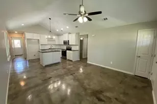 1017 S Scullin Ave, Denison, TX 75020 - Photo 2