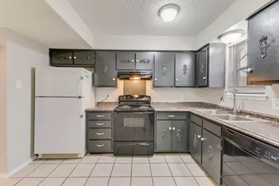 1728 Sanford #J, Arlington, TX 76012 - Photo 4
