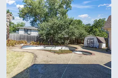 504 W Knox Street, Ennis, TX 75119 - Photo 36