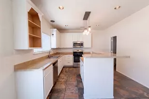 1924 Hartwell Ct, Providence Village, TX 76227 - Photo 2