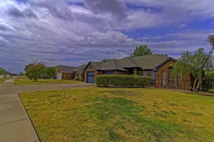 913 York St, Forney, TX 75126 - Photo 2