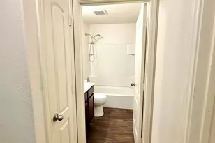 1401 Macy Ln, Dallas, TX 75253 - Photo 6