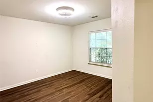 1401 Macy Ln, Dallas, TX 75253 - Photo 4