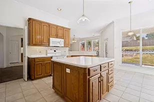 2426 Club Creek Blvd, Garland, TX 75043 - Photo 12