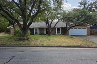 5728 Rockhill Rd, Fort Worth, TX 76112 - Photo 1
