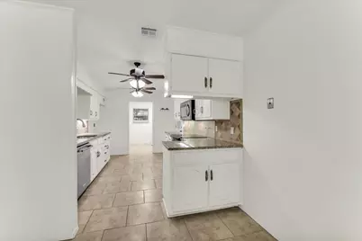 705 Poage Drive, Woodway, TX 76712 - Photo 8
