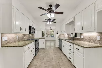 705 Poage Drive, Woodway, TX 76712 - Photo 10