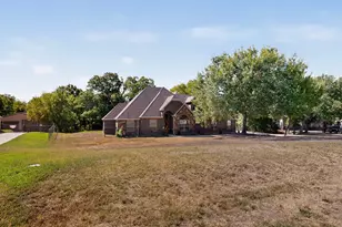 108 Winding Wy, Azle, TX 76020 - Photo 4