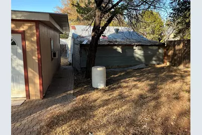 2517 Deer Trl, Granbury, TX 76048 - Photo 6