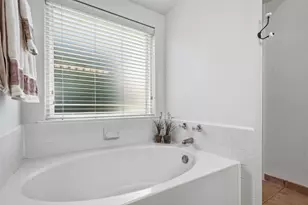5004 Ridgefield Ct, Arlington, TX 76017 - Photo 18