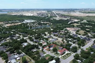 3208 31st St, Fort Worth, TX 76106 - Photo 2
