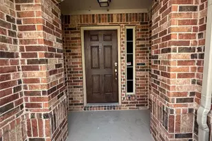 725 Bird Creek Dr, Little Elm, TX 75068 - Photo 2