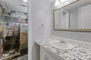 2101 Park Willow Ln, Arlington, TX 76011 - Photo 10