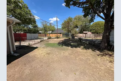 9615 Oak Gate Lane, Dallas, TX 75217 - Photo 20