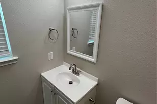 9615 Oak Gate Ln, Dallas, TX 75217 - Photo 10