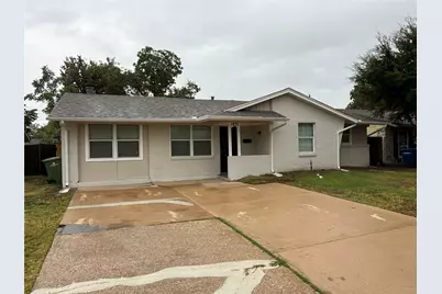 1831 Moonbeam Lane, Carrollton, TX 75006 - Photo 2