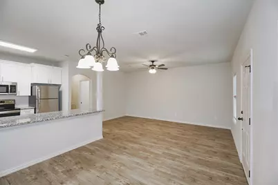 100 N Park Court #4, Springtown, TX 76082 - Photo 4