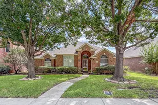 9612 Cliffside Dr, Irving, TX 75063 - Photo 2