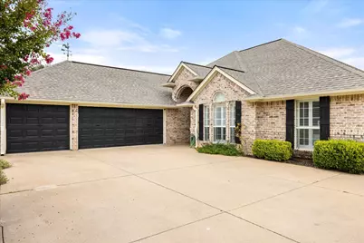313 Casas Del Norte Street, Granbury, TX 76049 - Photo 2