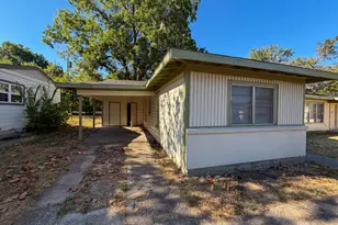 121 Vandenburg Dr, Denison, TX 75020 - Photo 2