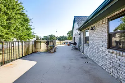4247 E Highway 67, Rainbow, TX 76077 - Photo 24