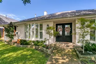 16821 Park Hill Dr, Dallas, TX 75248 - Photo 2