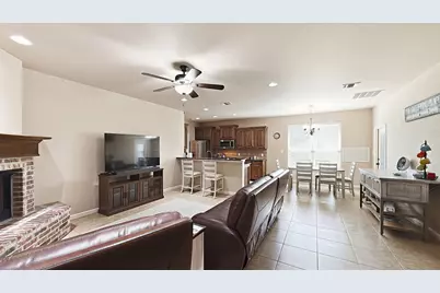 1306 Lauren Lane, Granbury, TX 76048 - Photo 4