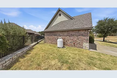 1306 Lauren Lane, Granbury, TX 76048 - Photo 28
