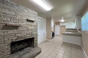 16 Cliffside Dr, Edgecliff Village, TX 76134 - Photo 10