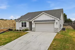 2306 Pedernales Ct, Granbury, TX 76048 - Photo 2