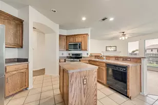 1008 Fort Apache Dr, Fort Worth, TX 76052 - Photo 8