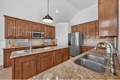 10328 Offshore Drive, Irving, TX 75063 - Photo 14