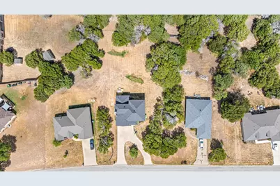 1004 W Apache Trail, Granbury, TX 76048 - Photo 28