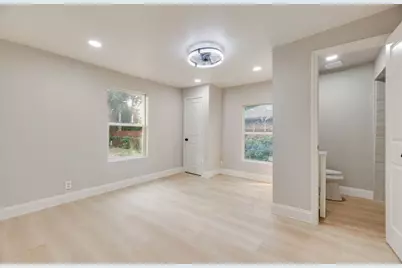 3703 Bertrand Avenue, Dallas, TX 75210 - Photo 10