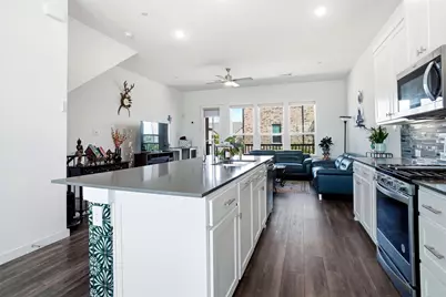 695 Vista Del Lago Drive, Lewisville, TX 75067 - Photo 14