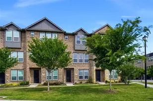 695 Vista Del Lago Dr, Lewisville, TX 75067 - Photo 6
