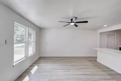 1011 E Alan Avenue, Carrollton, TX 75006 - Photo 4
