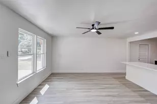 1011 E Alan Ave, Carrollton, TX 75006 - Photo 4