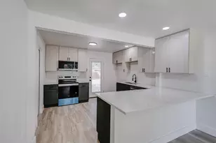 1011 E Alan Ave, Carrollton, TX 75006 - Photo 6