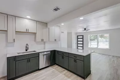 1011 E Alan Avenue, Carrollton, TX 75006 - Photo 8